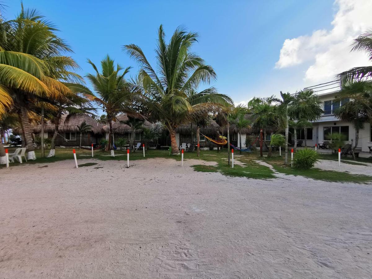 Las Cabanas Del Doctor Mahahual Exterior foto